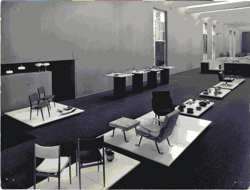 Image for XII Triennale - La casa e la scuola - Allestimento e "isole di produzioni"