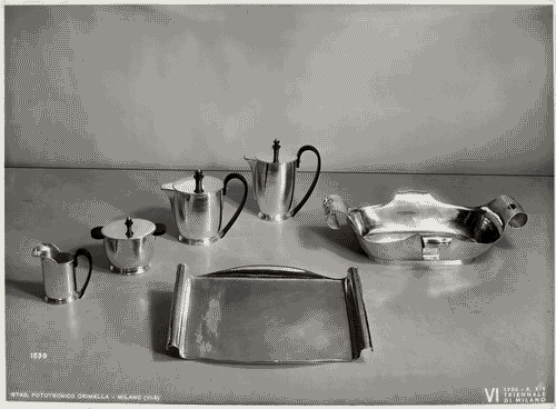 Image for VI Triennale - Galleria delle arti decorative e industriali - Vassoi, servizio da tè e da caffè d'argento