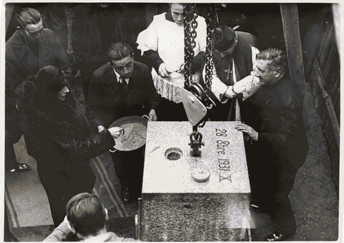 Image for Cerimonia posa prima pietra del Palazzo dell'Arte - Maria Bernocchi Riboldi