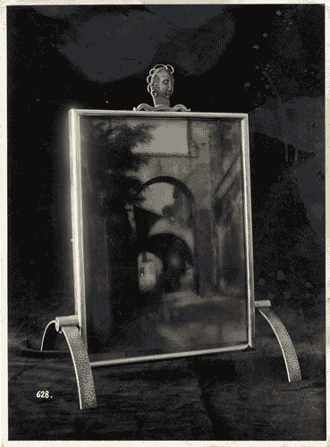 Image for V Triennale - Arti decorative e industriali - Cristalli-metalli-illuminazione - Cornice d'argento