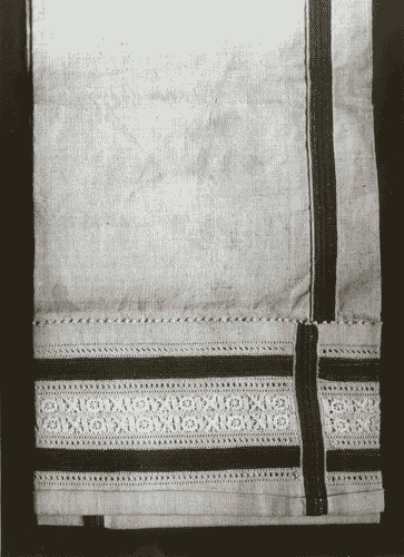 Image for VII Triennale - Mostra del pizzo antico - Manica di camicia ricamata