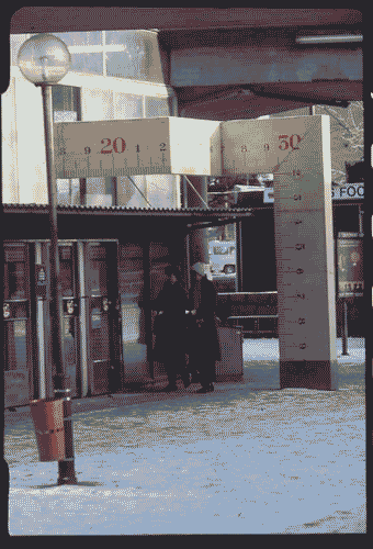 Image for XVII Triennale - Le città del mondo e il futuro delle metropoli - Partecipazioni internazionali - Sezione Svezia - Stoccolma - Ingresso di una stazione della Metropolitana di Stoccolma