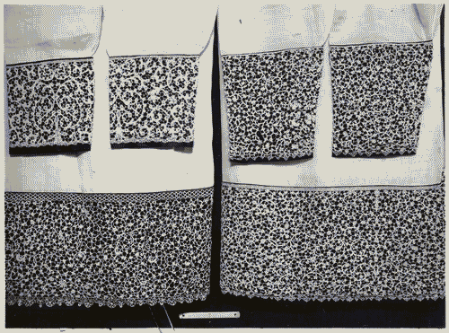 Image for VII Triennale - Mostra del pizzo antico - Camici con merletto