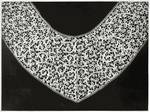Image for VII Triennale - Mostra del pizzo antico - Collo a fuselli