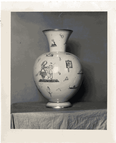 Image for III Biennale - Sala della Società Ceramica Italiana di Laveno - Vaso di Guido Andlovitz
