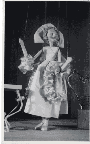 Image for IX Triennale - Scenografia cinematografica e teatrale - Parte II. Scenografia teatrale - Marionette