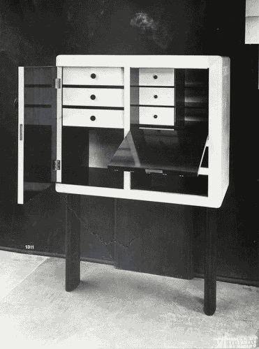 Image for VI Triennale - Sezione dell'E.N.A.P.I. - Mobili di legno - Mobiletto per signora