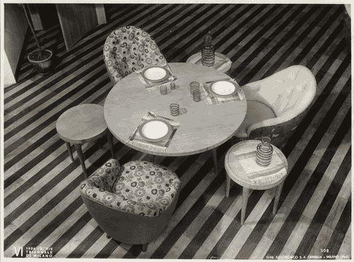 Image for VI Triennale - Mostra dell'arredamento - Piccolo appartamento di Gio Ponti - Tavolo da pranzo rotondo