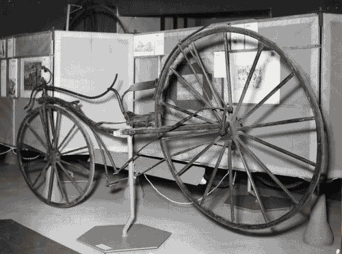 Image for IX Triennale - Mostre temporanee - Mostra didattica sull'evoluzione della bicicletta - Bicicletta d'epoca in metallo