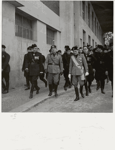 Image for VI Triennale - Visita di Benito Mussolini - Giulio Barella - Giuseppe Pagano Pogatsching - Carlo Alberto Felice