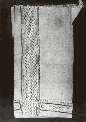 Image for VII Triennale - Mostra del pizzo antico - Manica di camicia ricamata
