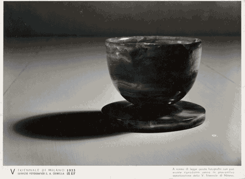 Image for V Triennale - Arti decorative e industriali - Sala dell'E.N.A.P.I. - Onice - Coppa di Roberto Hauser