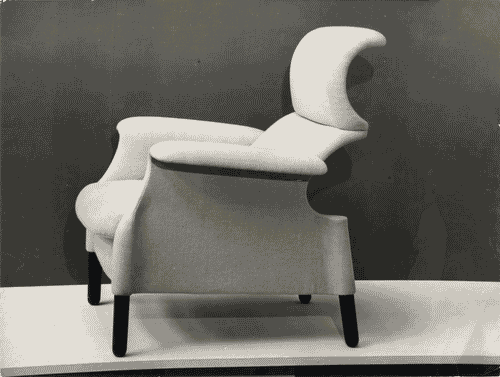 Image for XII Triennale - La casa e la scuola - Allestimento e "isole di produzioni"- Poltrona Sanluca di Achille e Pier Giacomo Castiglioni