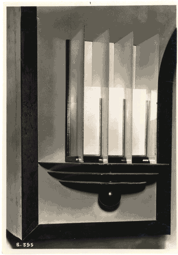 Image for IV Triennale - Galleria dell'illuminazione - Lampada a muro della S.A. Vedar