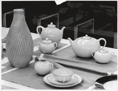 Image for VIII Triennale - Oggetti per la casa - Oggetti in ceramica - Tovagliette in tessuto