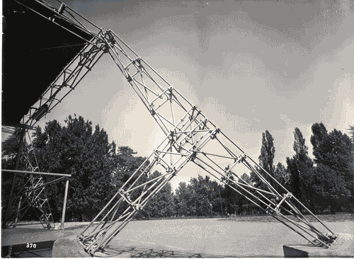 Image for IX Triennale - Mostra internazionale dell'architettura in movimento - Seggiovia del Parco Sempione - Particolare della struttura della stazione motrice