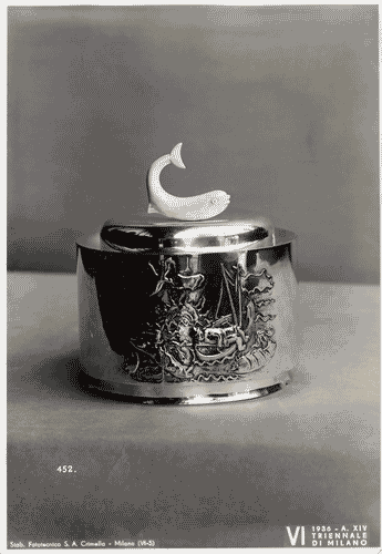 Image for VI Triennale - Sezione dell'E.N.A.P.I. - Argenterie - Scatola in argento e avorio