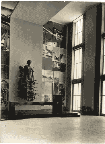 Image for Salone della crociera e del decennale - Giuseppe Pagano - Scultura "La vittoria dell'aria" di Arturo Martini