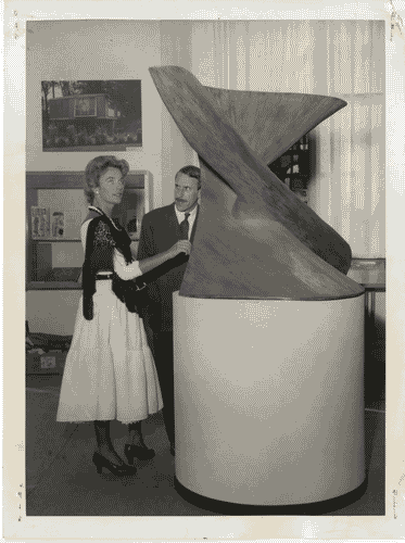 Image for X Triennale - Francia - Scultura in bronzo e ottone rigato - Antoine Pevsner