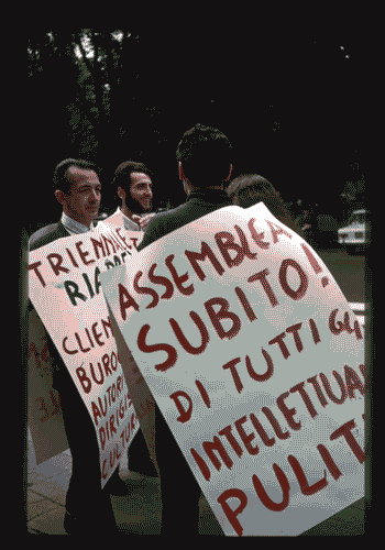 Image for XIV Triennale - Occupazione della Triennale - Manifestazione davanti al Palazzo dell'Arte