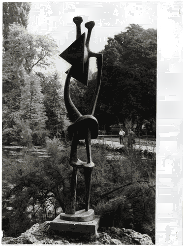 Image for XI Triennale - Parco Sempione - Mostra internazionale di scultura nel parco Sempione - Scultura "Standing figure" - Henry Moore