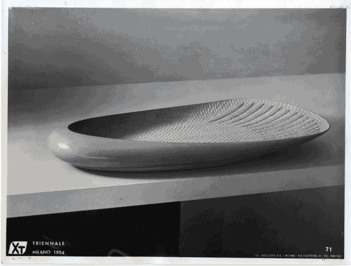 Image for X Triennale - Mostra internazionale delle scuole d'arte - Soprammobile in legno - Scuola statale d'arte di Cantù