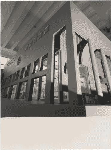 Image for Dal cucchiaio alla città - Modello dell'edificio della sede centrale dellaPhilip Morris