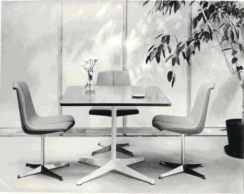 Image for XII Triennale - Sezione degli Stati Uniti d'America - Casa americana - Tavolo e sedie