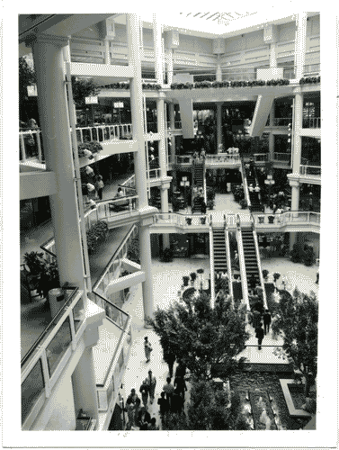 Image for XVII Triennale - Le città del mondo e il futuro delle metropoli - Partecipazioni internazionali - Galleria dell'Harbour Place a Baltimora