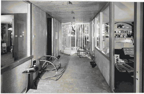 Image for XIII Triennale - Parco Sempione: quarto spazio - Casa prefabbricata per vacanze - Corridoio di ingresso - Marco Comolli