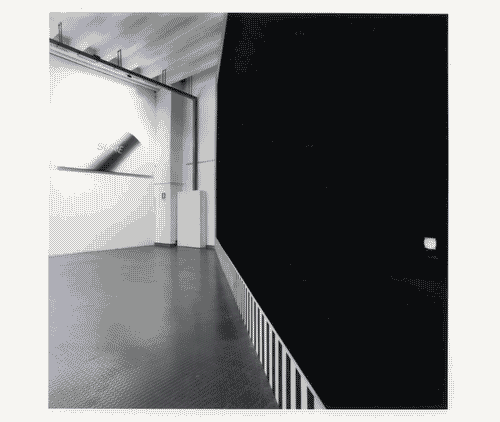 Image for XVII Triennale - Le città del mondo e il futuro delle metropoli - Oltre la città la metropoli - Arte (produzione artistica e comportamenti culturali) - Opera di Daniel Buren