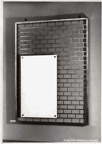 Image for VII Triennale - Mostra dell'E.N.A.P.I. - Mobili e oggetti di legno - Specchiera intagliata e argentata di Sergio Mezzina