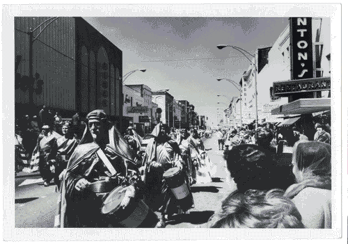 Image for XVII Triennale - Le città del mondo e il futuro delle metropoli - Partecipazioni internazionali - Parata lungo Broughton Street a Savannah