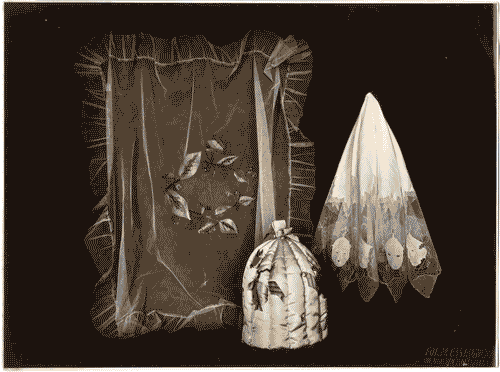 Image for II Biennale - Sezione della Germania - Tovagliette da te in tulle e copriteira in seta