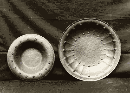 Image for Coppe portafrutta in ferro battuto di Alessandro Mazzucotelli