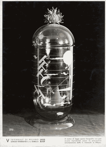 Image for V Triennale - Arti decorative e industriali - Sala dell'E.N.A.P.I. - Oggetti di vetro e conterie - Vaso in vetro soffiato e inciso