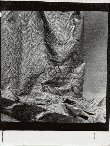 Image for VI Triennale - Sezione dell'E.N.A.P.I. - Tappeti e stoffe - Damasco broccato