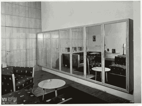 Image for VII Triennale - Mostra dell'arredamento alberghiero - Ambiente n. 1: Camera d'albergo di lusso in città di Guglielmo Ulrich - Armadio con ante a specchio