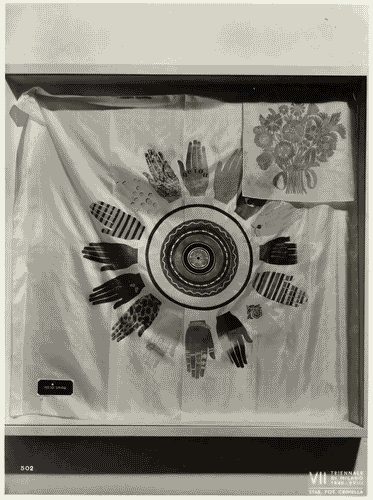 Image for VII Triennale - Mostra dei tessuti e dei ricami - Sezione dei merletti e dei ricami - Fazzoletto in seta dipinto a mano di Piero Fornasetti