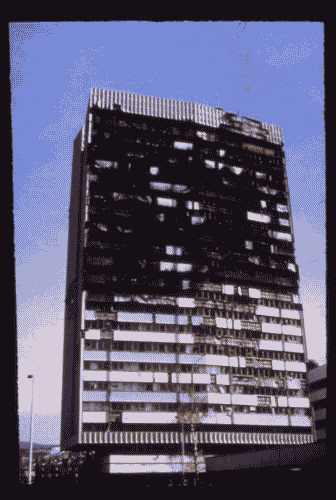 Image for XIX Triennale - Le partecipazioni internazionali - Città e società - Bosnia Erzegovina - Il Parlamento della Bosnia Erzegovina dopo il bombardamento