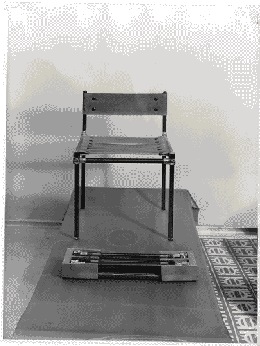 Image for XIII Triennale - Le produzioni - Sala rettangolare - Sedia smontabile in alluminio e cuoio