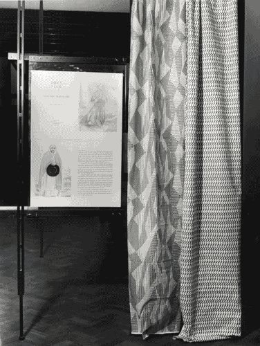 Image for IX Triennale - Mostre temporanee - Mostra internazionale di oggetti d'arte applicata eseguiti da pittori e scultori - Litografie della serie "Dieci Santi" di Antonio Maiocchi - Tessuti stampati "Pavé" e "Pietrasanta".