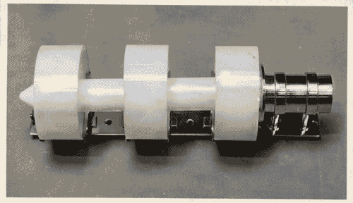 Image for IV Triennale - Giardino - La casa elettrica di Luigi Figini e Gino Pollini - Lampada a parete di Pietro Chiesa