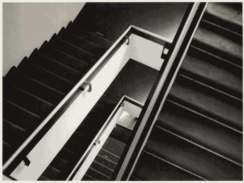 Image for V Triennale - Mostra dell'abitazione - Casa a struttura d'acciaio di Giuseppe Pagano, Franco Albini, Renato Camus, Giancarlo Palanti, Giuseppe Mazzoleni, Giulio Minoletti - Scala interna