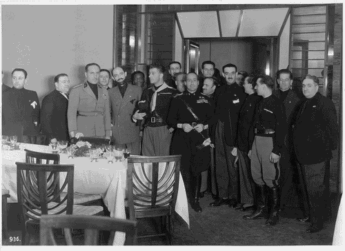 Image for V Triennale - Visita di Achille Starace - Marcello Visconti di Modrone - Mario Sironi - Mazzuccato