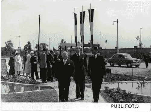 Image for IX Triennale - Cerimoniale - Visita al quartiere QT8 - Ivan Matteo Lombardo