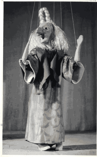 Image for IX Triennale - Scenografia cinematografica e teatrale - Parte II. Scenografia teatrale - Marionette