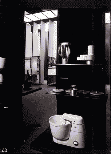 Image for XVIII Triennale - Partecipazioni internazionali - Germania. La via larga e la via stretta - Impastatrice - frullatrice KM3 di Gerd A: Muller