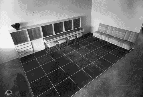 Image for VI Triennale - Padiglione nel parco Sempione. Mostra dell'abitazione - Alloggio n. 10: Sala da pranzo trasformabile in stanza di soggiorno di Mario Labò