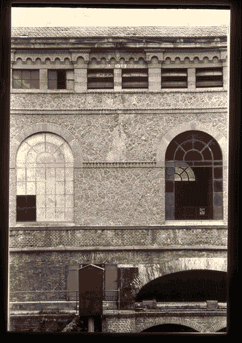 Image for XVIII Triennale - Interventi complementari - Per un museo d'area dell'archeologia industriale del medio corso dell'Adda. Un progetto per il territorio - Particolare architettonico e decorativo della centrale "Taccani" a Trezzo d'Adda